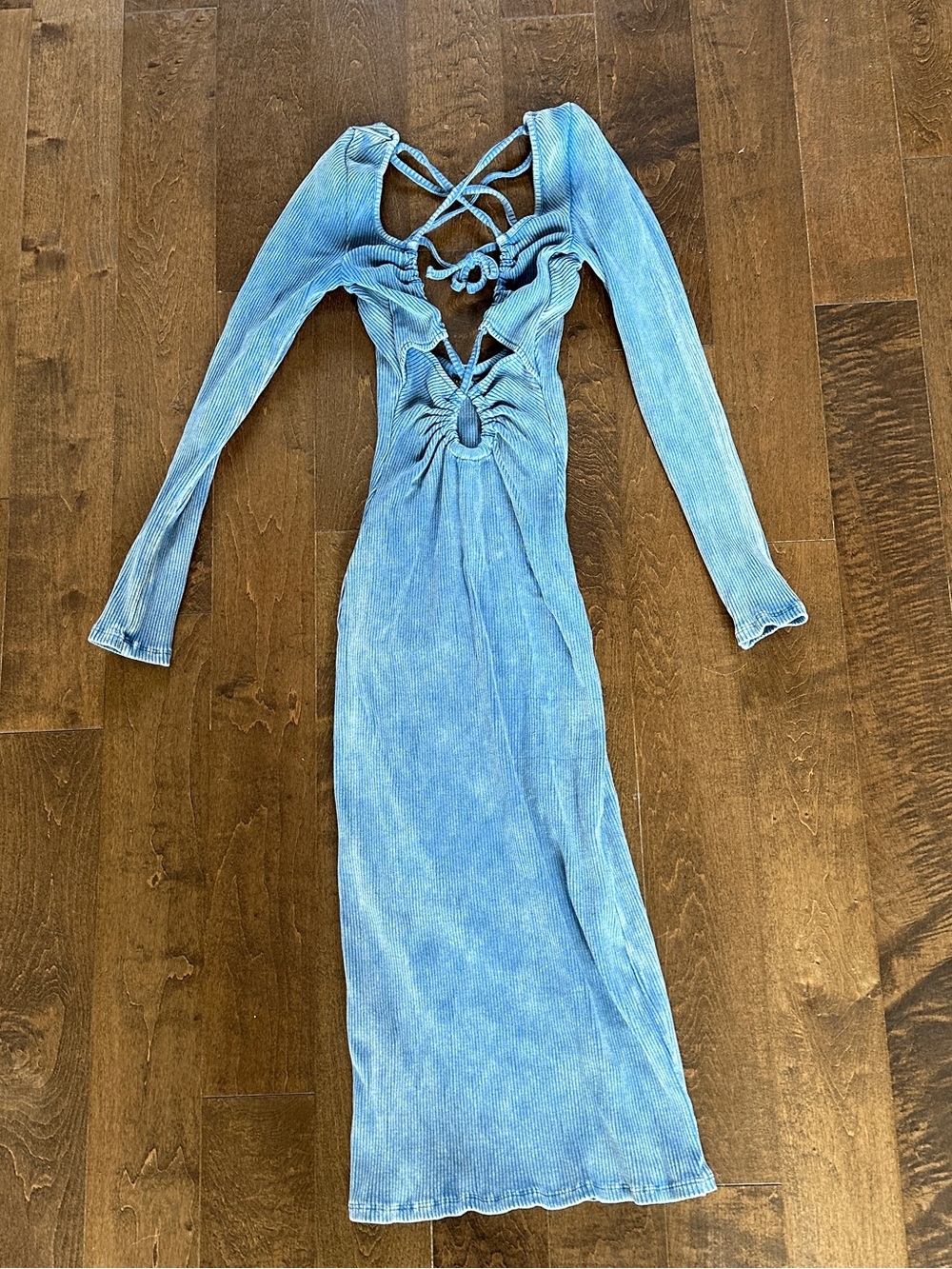 Blue Long-Sleeve Cutout Midi Dress